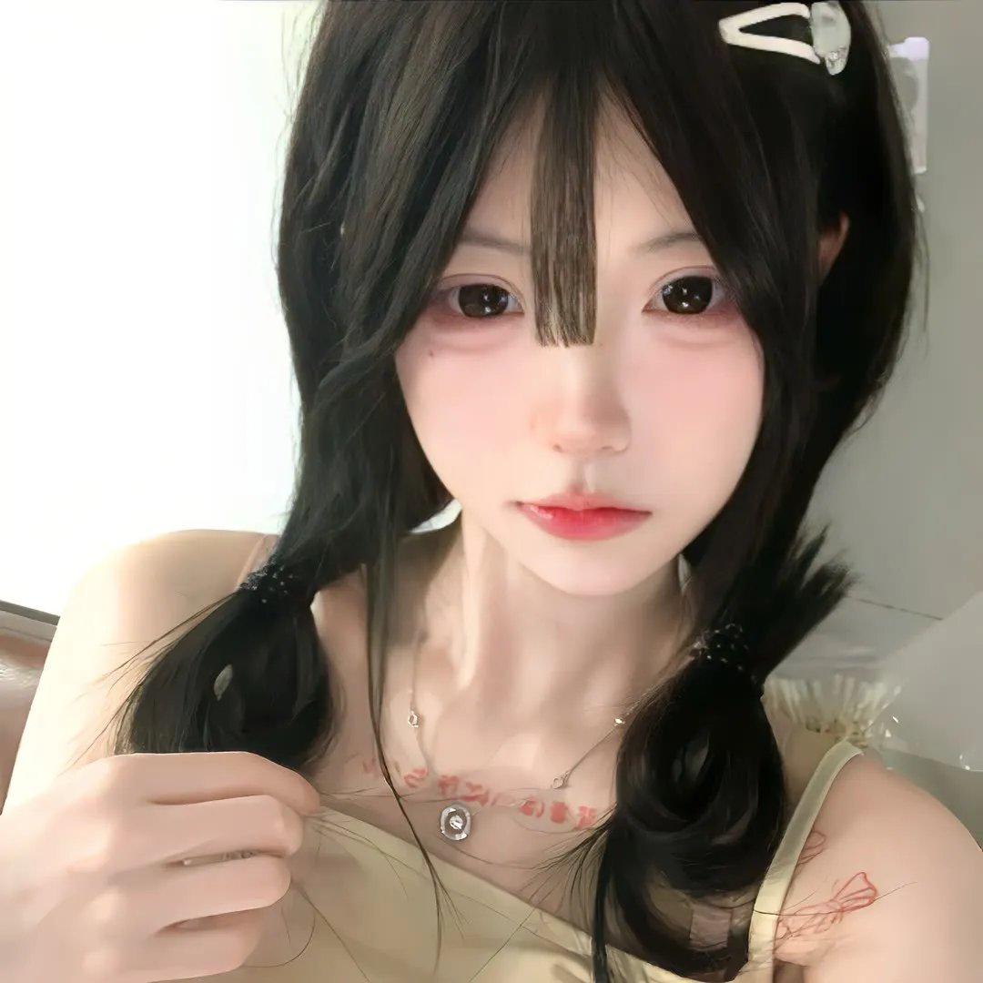 消失的她 海报